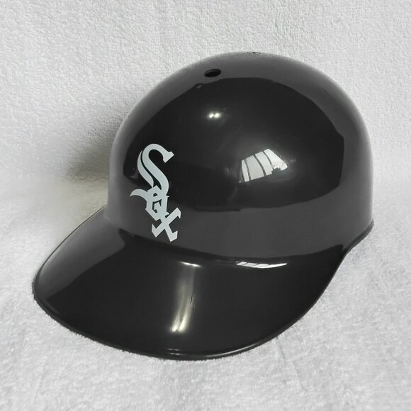 Full-Size 1969 MLB Chicago White Sox Collector's Batter's Helmet Never Adjusted! - Picture 2 of 4